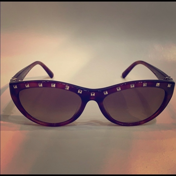 100% Authentic Valentino Sunglasses - Picture 2 of 11